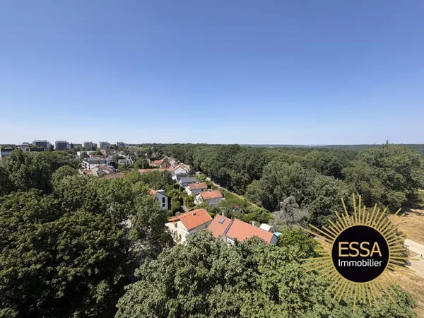 EXCLUSIVITÉ - DERNIER ÉTAGE AVEC VUE EXCEPTIONNELLE SUR LA F