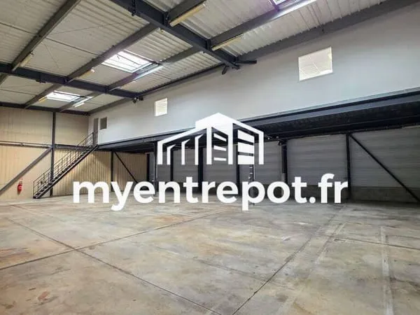 Local d'activité 600 m²