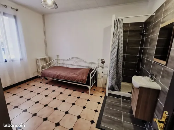 Loue Chambre Dans une Maison en Colocation Avec Jardin