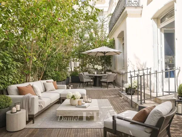 Appartement 6 pièces 159 m²