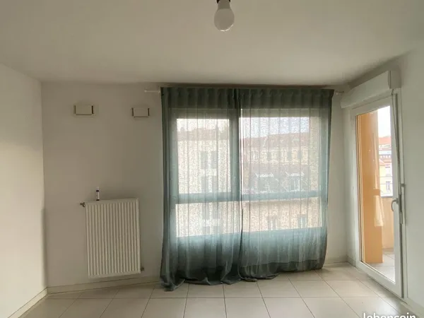 🏡 À LOUER - Villeurbanne, quartier Totem - T3 de 65 m² avec balcon et box 🏡