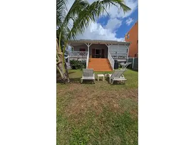 Belle villa à vendre comprenant 3 appartements VUE MER ET ROCHER