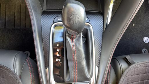 MG ZS 1.0 T-GDi 111 2WD BVA - Luxury – 2022 – 21393 km – Essence – Boîte Automatique — photo 19