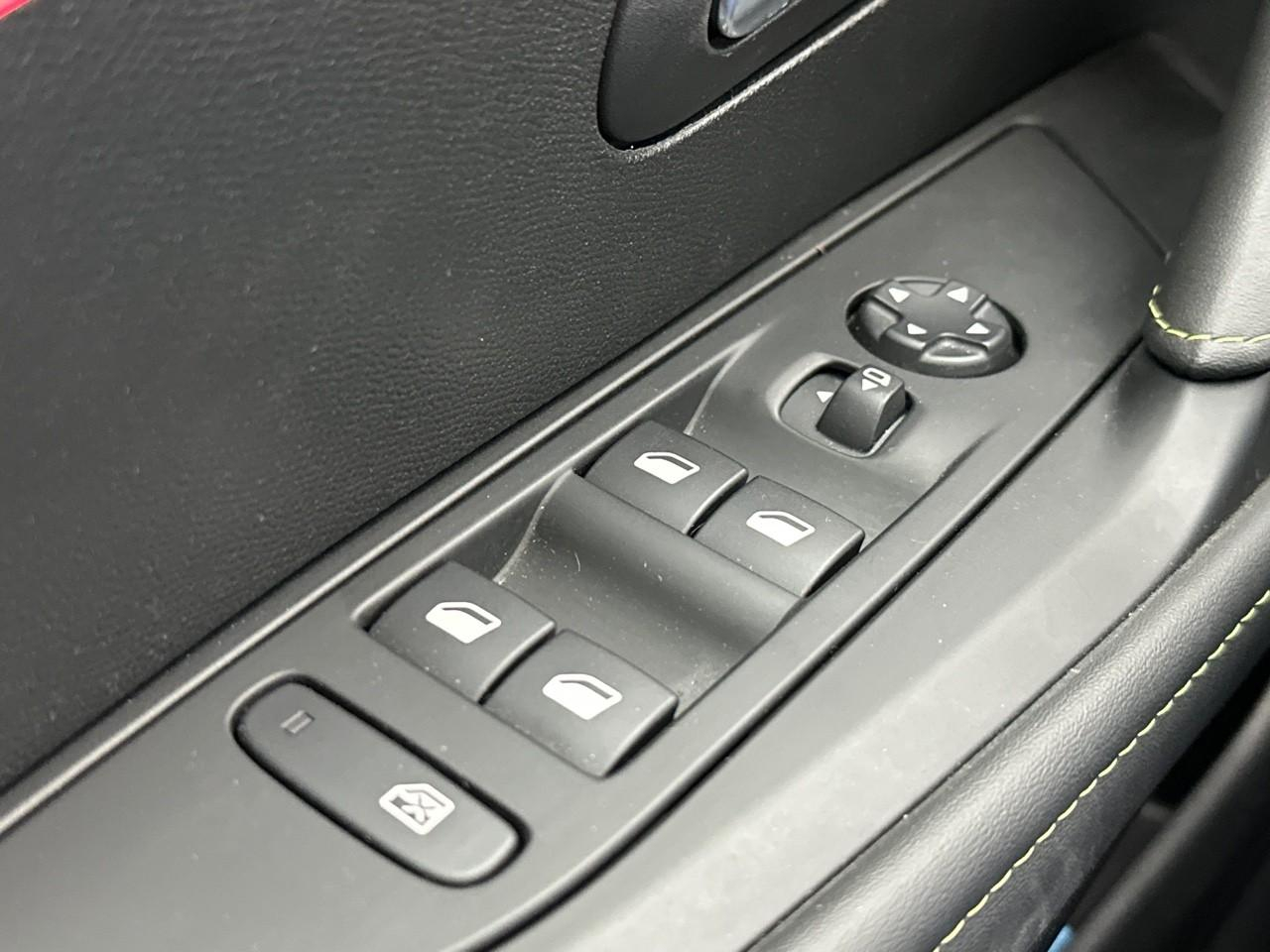Peugeot 208 electrique 50 kwh 136ch gt — photo 15