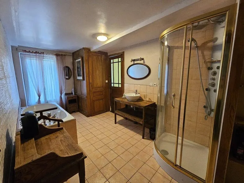 Photo 6