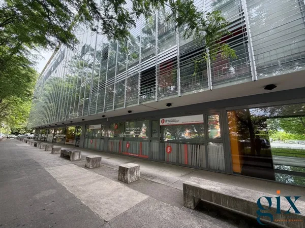Bureau 155 m²