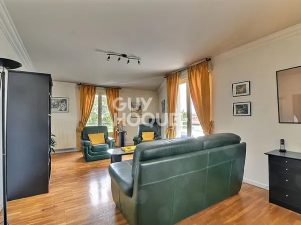 Sans Souci / Monplaisir, dernier étage, T4 / T5 de 114 m² avec terrasse plein ciel de 35 m² et 2 gar