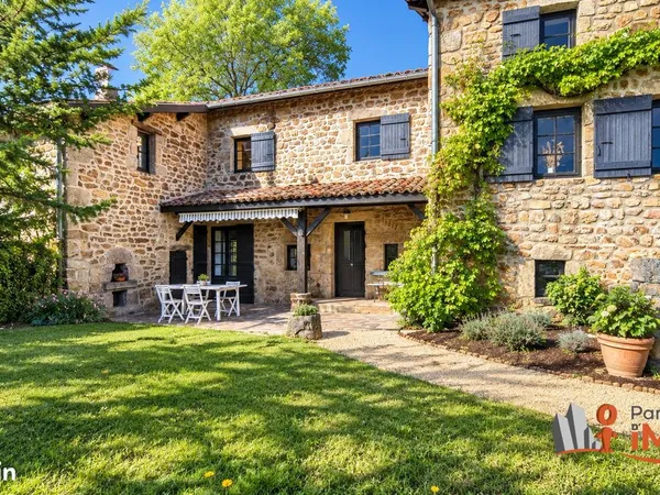 Propriété 7 pièces 205 m²