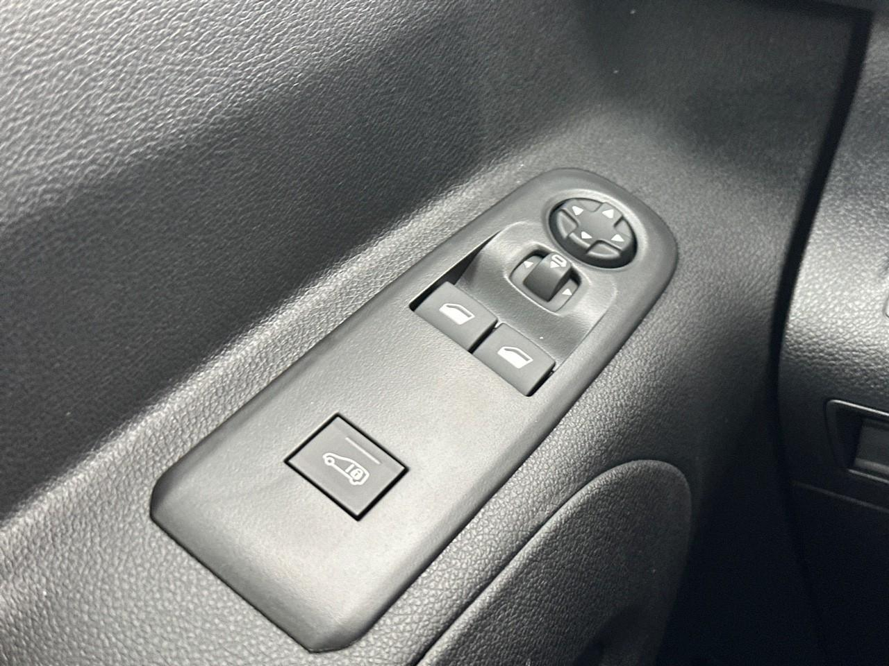 Citroën Berlingo van m diesel 100 ch manuelle — photo 16