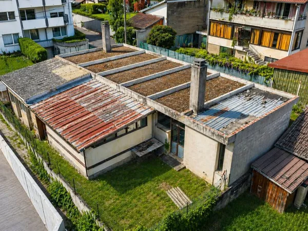 Local commercial 200 m²