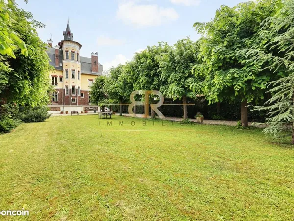 Maison 9 pièces 350 m²