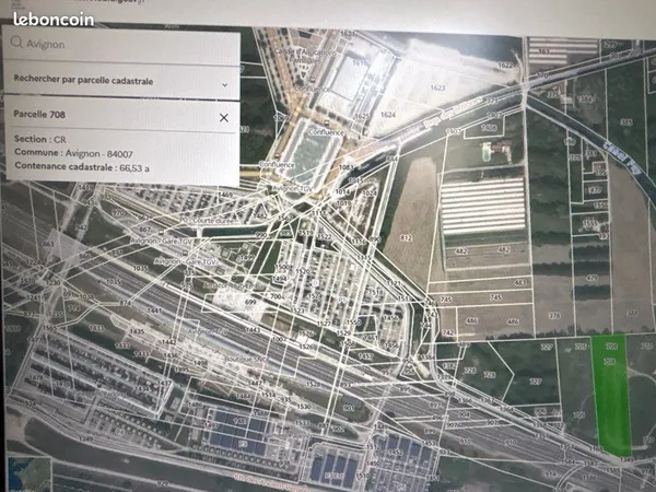 Vente d'un terrain à côté à la gare SNCF