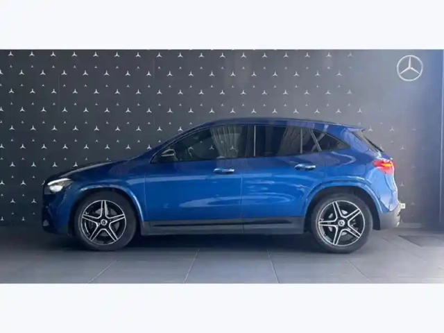 Mercedes Gla 200 d amg line — photo 24