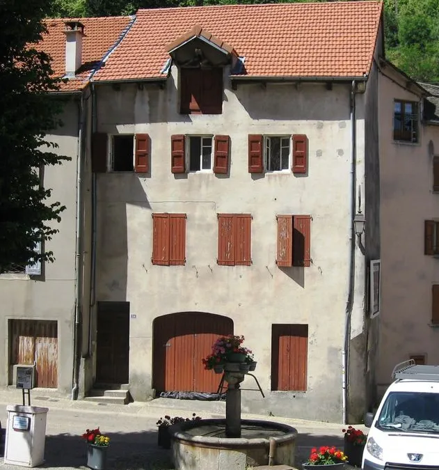 Photo 1