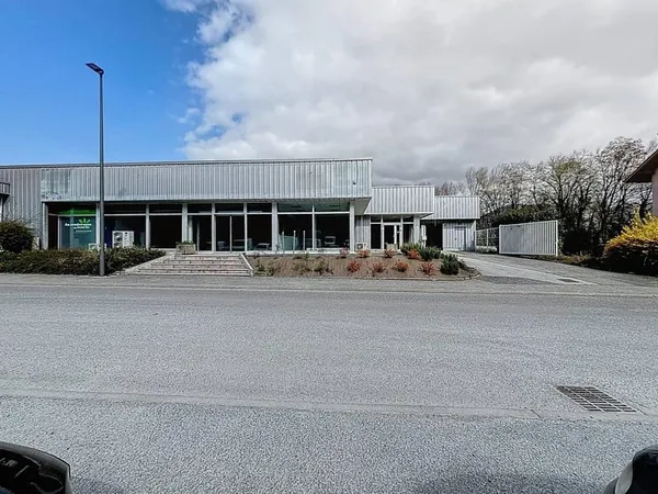 Boutique 2 pièces 460 m²