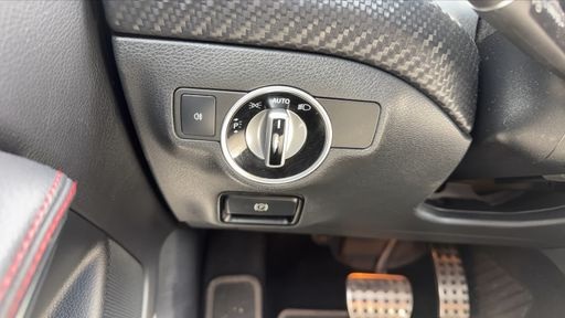 Mercedes Classe A 200 156 7G-DCT - Fascination – 2017 – 149236 km – Essence – Boîte Automatique — photo 11