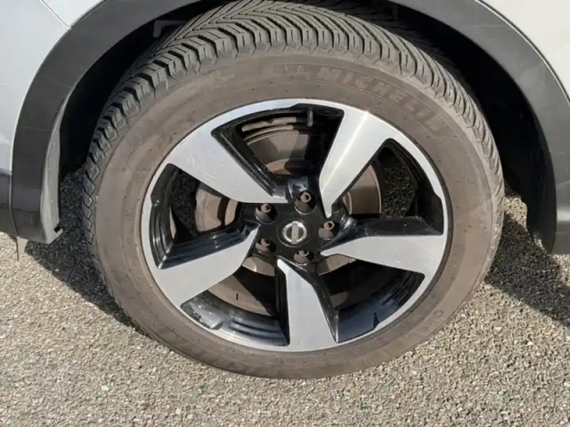 Nissan Qashqai 1.5 110 visia — photo 9