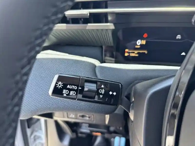 Citroën C5 Aircross hybride 145 ch e-dcs6 — photo 20