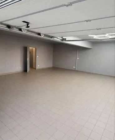 Local d’activité et entrepôt Location Viuz-en-Sallaz 2p 98m² 1500€