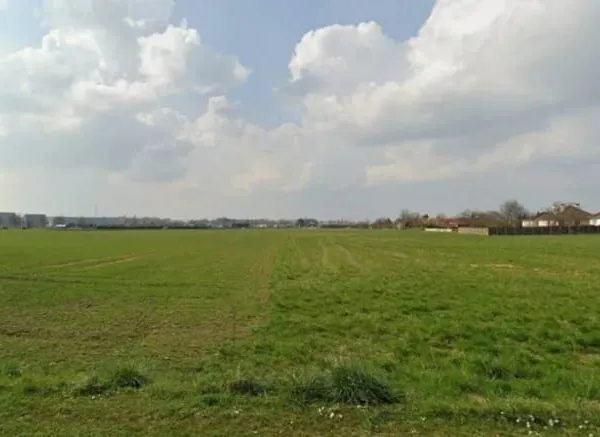 Terrain 370 m²