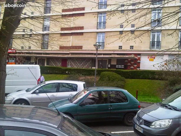 Grand studio proche des gares SNCF et routière et du centre ville de Beauvais