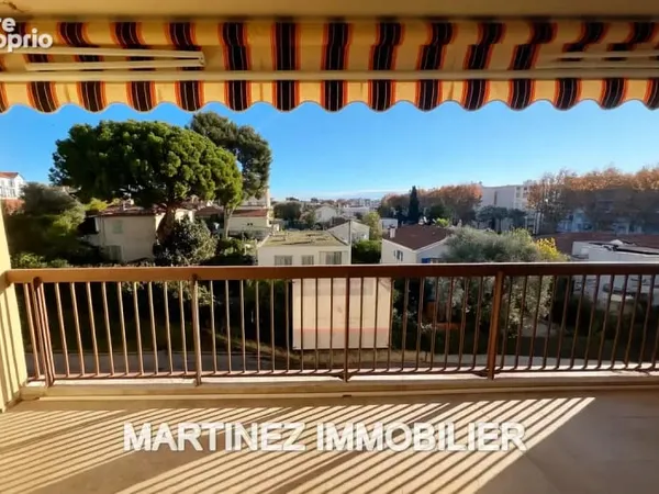 2 Pièces Entièrement Refait à Neuf + Terrasse + Cave