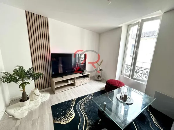 Immeuble de rapport composé de deux logements loués