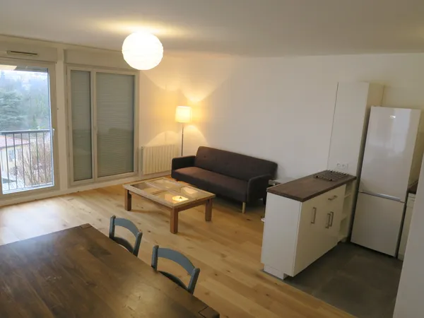 Loue appartement meublé