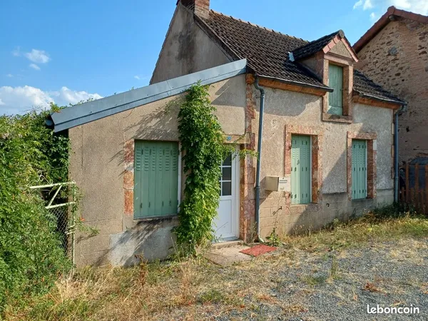 Maison à rénover avec potentiel - vesdun (18), centre de la france
