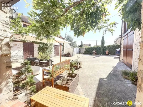 Maison 6 pièces 315 m²