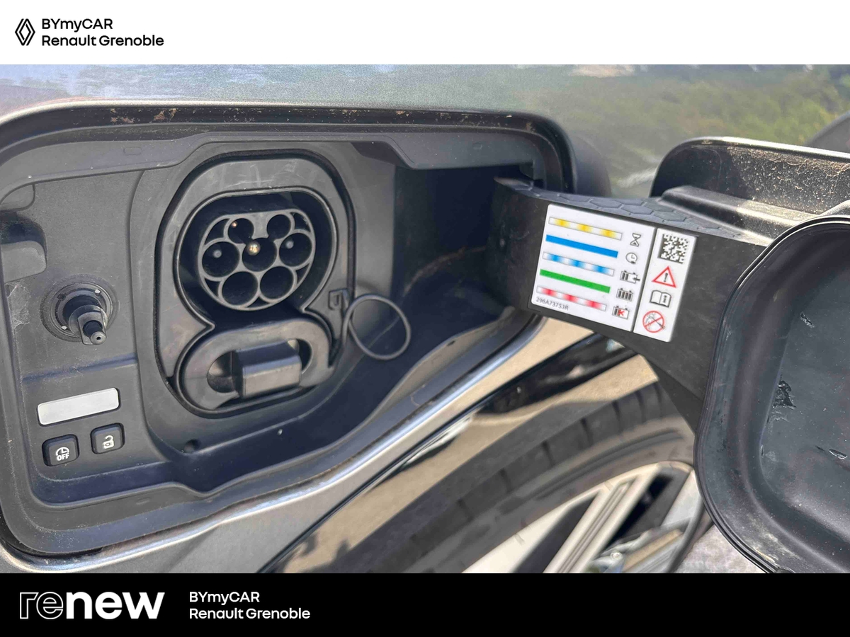 Renault Megane E-Tech EV60 220 ch super charge — photo 23