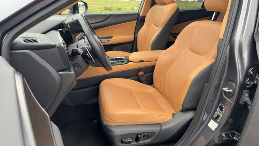 Lexus NX 450h+ 2.5 VVT-i 309 Plug in Hybrid CVT - Executive – 2022 – 73653 km – Hybride rechargeable – Boîte Automatique — photo 32