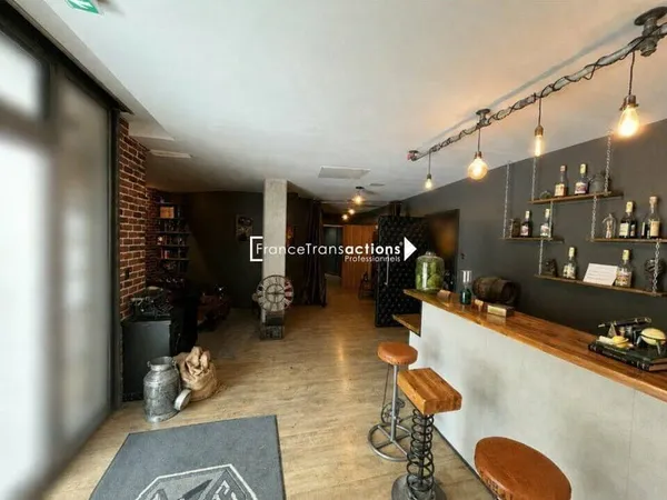 Local commercial 150 m²