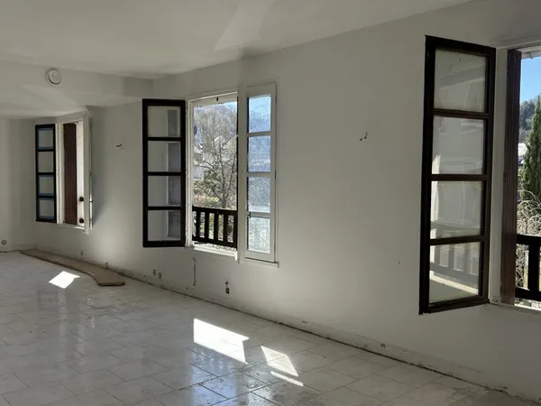 Appartement à rénover 3 pièces 134 m²