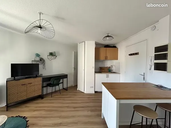 Studio 1 pièce 21 m²
