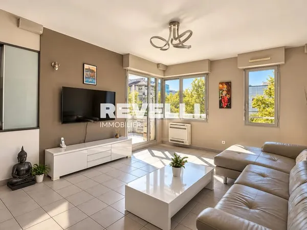 LE FAUBOURG DES DOCKS - APPARTEMENT T3 DE 71m2 + TERRASSE DE 10m2 - 13002