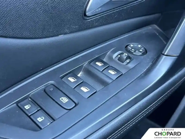 Peugeot 308 phev 180 e-eat8 — photo 21