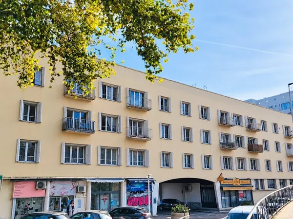 Appartement Arles 4 pièce(s) 74 m2
