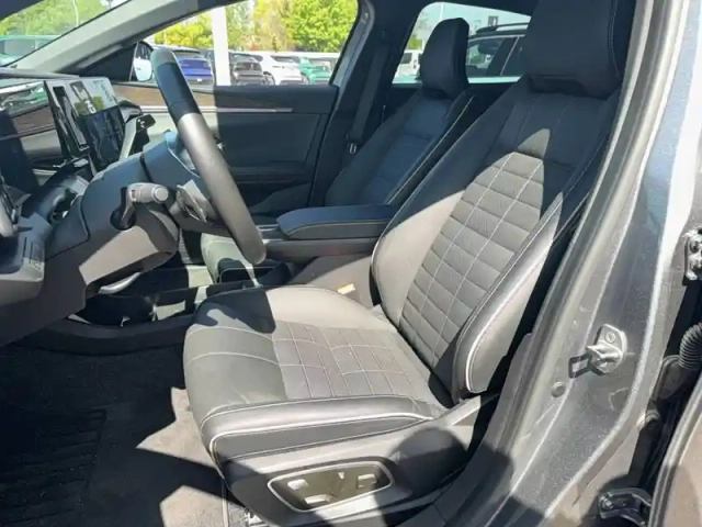 Renault Megane e-tech ev60 220 ch super charge — photo 9