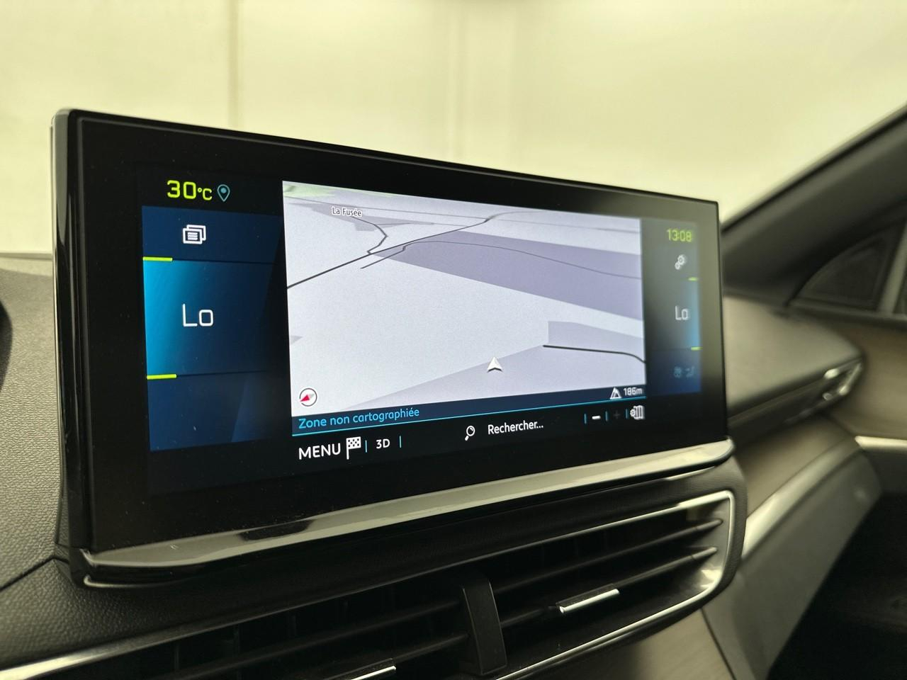 Peugeot 3008 hybrid4 300 e-eat8 gt — photo 10