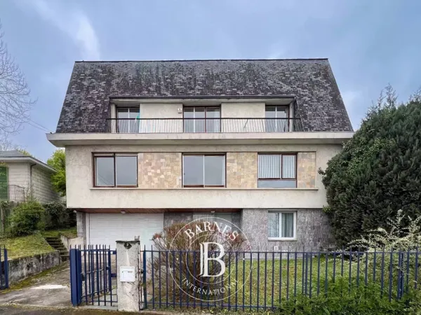 Le Pecq /St Germain en Laye- Maison de 200 m² - 6 chambres - 18'