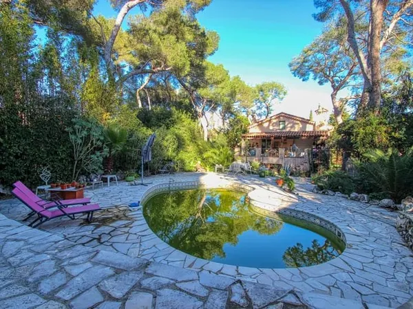 SAINT JEAN CAP FERRAT - VILLA 7P 250M² | PISCINE | STUDIO INDEPENDANT