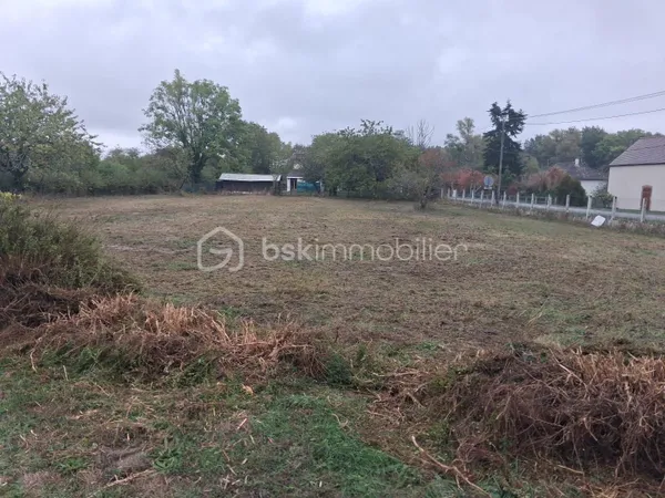 Terrain 842 m²