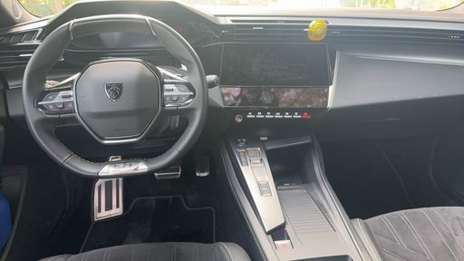 Peugeot 308 1.2 PureTech 130 EAT8 - GT – 2023 – 41992 km – Essence – Boîte Automatique — photo 25