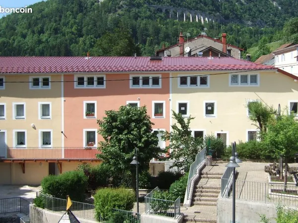 F4 conventionné en duplex à Morez