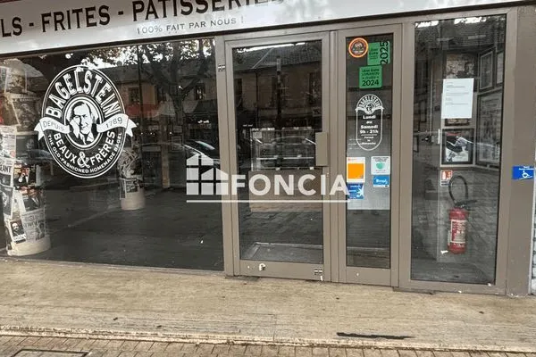 Local 1 pièce 55 m²