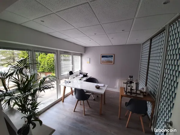 Local d'activité - Bureaux individuels + Espace collectif