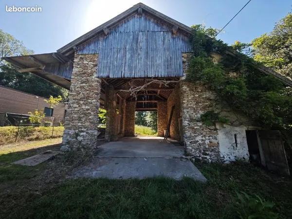 Authentique grange en pierre avec terrain