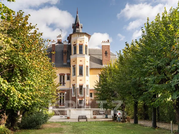 JOINVILLE-LE-PONT (94340) - MAISON REMARQUABLE - PARC DE 1 506M2 - VUE SUR LA MARNE - CHARME DE L'AN
