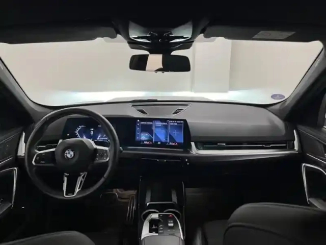 Bmw X1 sdrive18i 136ch m sport — photo 9